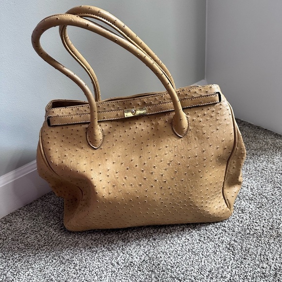 Gilli Tan Hobo Bag Purse ostrich Leather Gold Metal Carry On, Doctor, Commuter - Picture 3 of 15